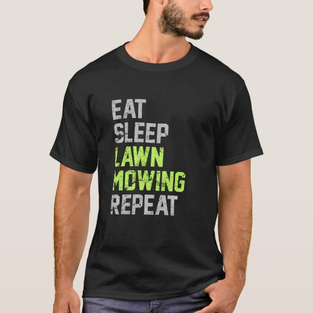 Matat viloläge Gräsmatta Upprepa Funny Gräsmatta T Shirt (Framsida)