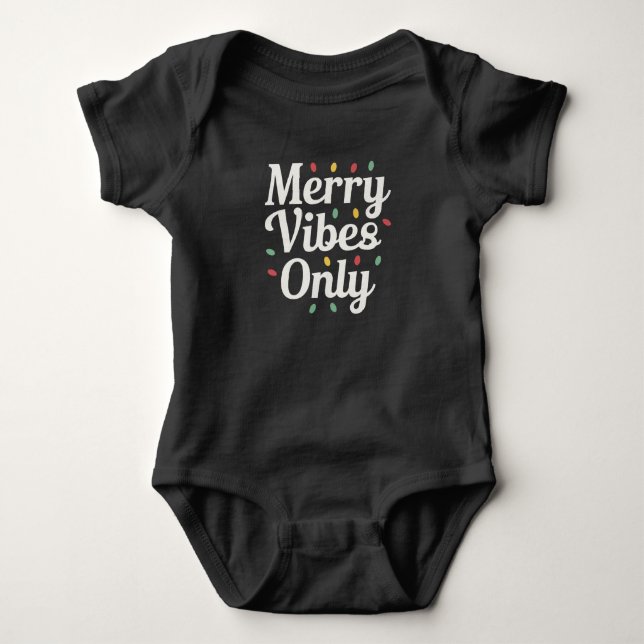 Matchande familj jul glada vibrationer endast ljus t shirt (Framsida)