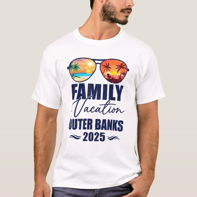 Matchande familjemiljning för yttre Banker 2025 Sk T Shirt (Framsida)