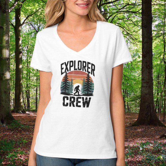 Matchande familjesemester Explorer Crew & Bigfoot T Shirt (Skapare uppladdad)