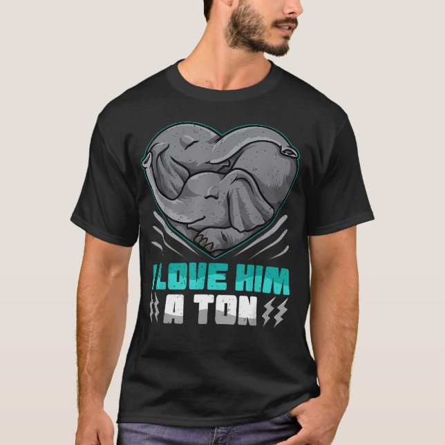 Matchande Par Jag Älskar Honom Massor Elefant Puns T Shirt (Framsida)