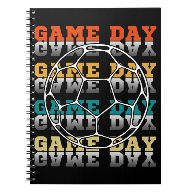 Matchdagsfotbollsentusiast Färgtypografi Anteckningsbok (Framsidan)