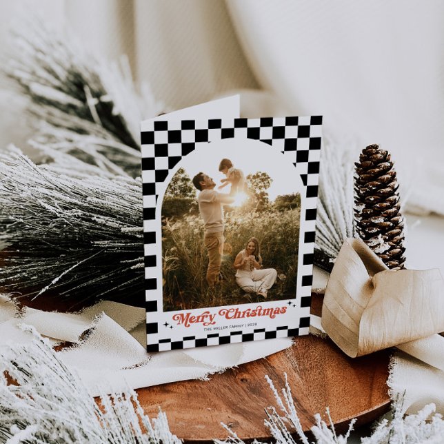 Matchfoto med markerad markering i Groovy Retro Helgkort (Retro Checkered Arch Photo Family Christmas Card)
