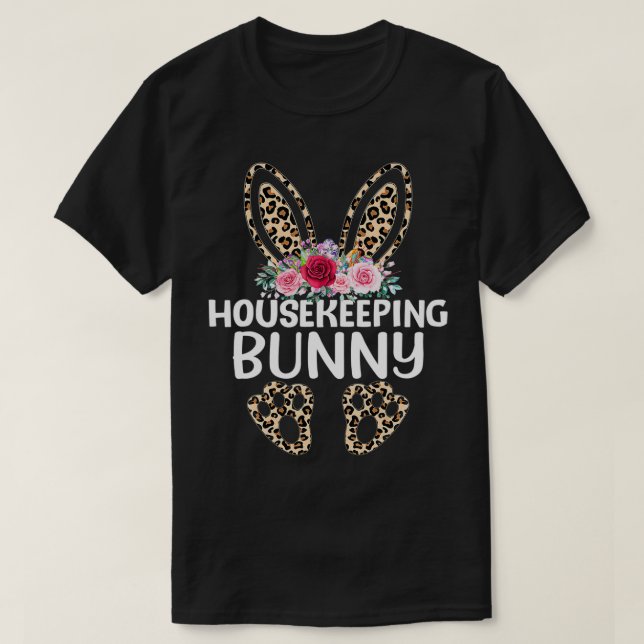 Matching Funny Leopard Print Bunny Housekeeping Ea T Shirt (Design framsida)