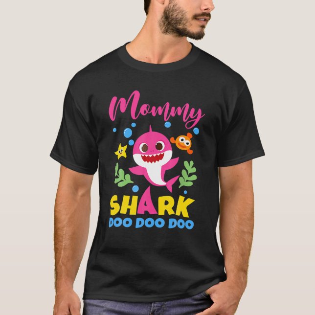 Matchning av Baby-hajfamiljen i Mamma Shark Gift C T Shirt (Framsida)