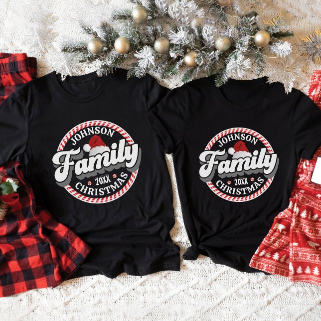 Matchning för Retro-familjens jul-matchning i Cand T Shirt (Cute candy cane santa hat personalized family name family Christmas festive matching group t-shirts
)