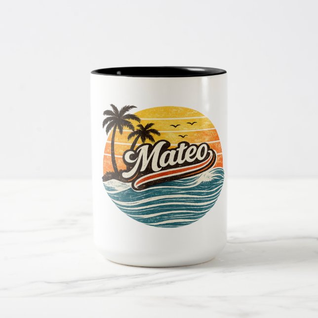 Mateo Retro Solnedgång Namn Design Två-Tonad Mugg (Center)