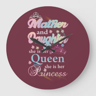 Mather och dotter är hennes drottning. stor klocka