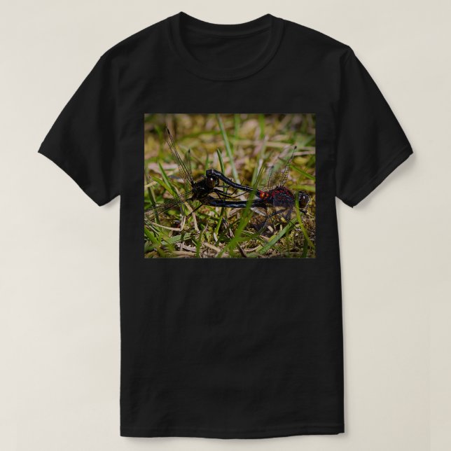 Mating Dragonflies T Shirt (Design framsida)