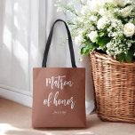 Matron of Honor Terracotta Brown Bröllop Tygkasse<br><div class="desc">Matron of Honor Tote Bag in Terracotta Brown for Bröllop,  Brudens sida,  Möhippa,  Bachelorette Party. Ta en titt på fler produkter med den här designen i samlingen nedan.</div>