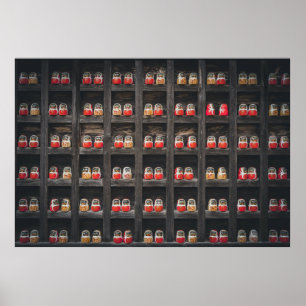 Matryoshka-dockans parti på hyllan poster