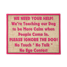 Matt hundutbildningsdörr