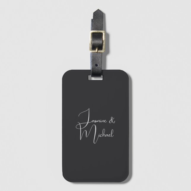 Matte Black Handwriting Couple Names Wedding Bagagebricka (Framsida vertikal)