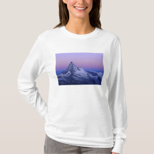 Matterhorn i gryningen, Zermatt, Schweiziska Alper T-shirt