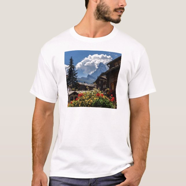 Matterhorn och Zermatt byhus, Schweitz T Shirt (Framsida)