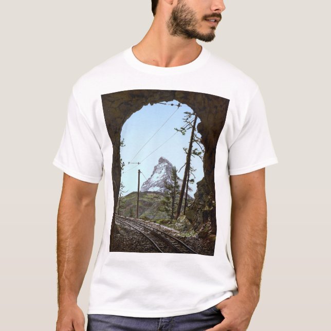 Matterhornberget i de schweiziska Alpernorna T Shirt (Framsida)