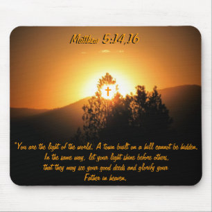 Matthew 5:14,16stad på en backe musmatta