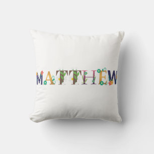 MATTHEW Namn Art with Flowers Embroied Kudde