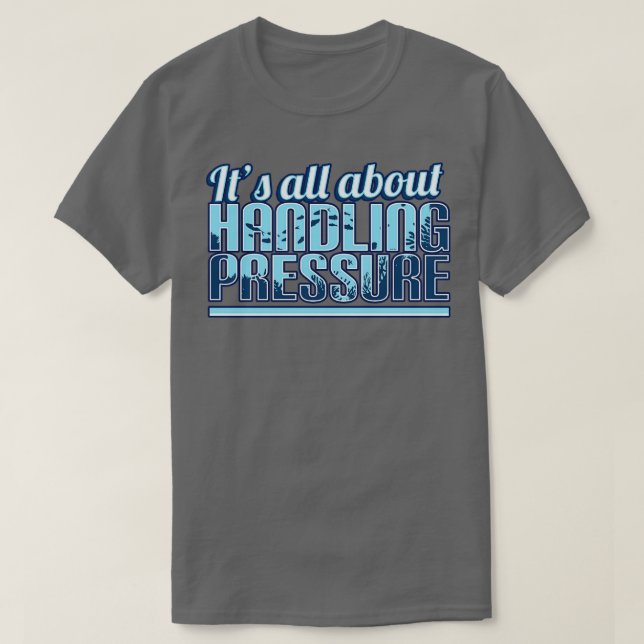 Mättnad förvränger allt om hanteringstryck t shirt (Design framsida)