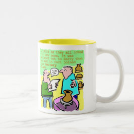 Mature Student läser en Dikt i klassen Pottery Två-Tonad Mugg