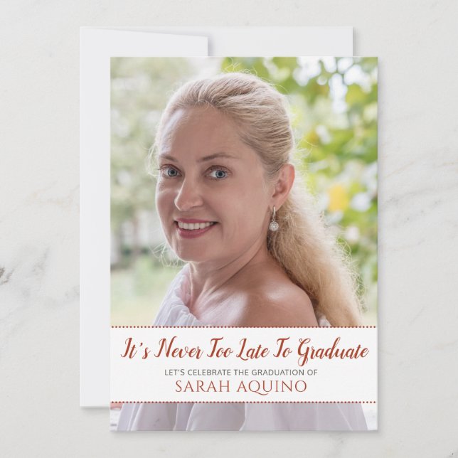 Mature Woman Photo Aldrig för sent Studentfest Inbjudningar (Framsida)