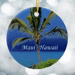Maui Hawaii Ornament<br><div class="desc">Vackert djärva blåser bakom en grönt handflatan träd för människor som kärlek Maui.</div>