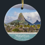 Mauritius Indian Ocean Flic En flac Beach Souvenir Julgransprydnad Keramik<br><div class="desc">Mauritius Indiska oceanen med Flic En flac-strand och handflatan träd semestersouvenir för Riviere Noire och tamarin-resenärer. Konstruktion för semester på ön älskare i Indiska oceanen Mauritius. Mauritius panorama-design för semesterfirare i Indiska oceanen med strand och handflatan träd. Souvenir för Tamarin och Riviere Noire reser på Mauritius ö med berg och...</div>