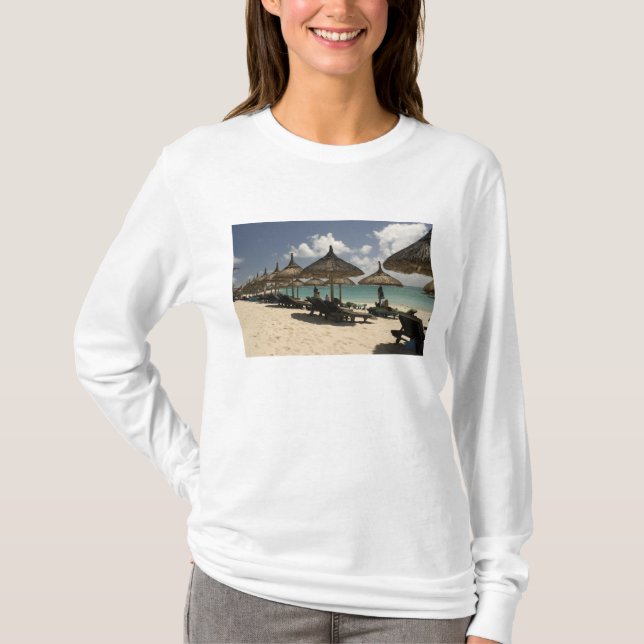 Mauritius, Poste de Flacq. Strandscen vid Tee Shirt (Framsida)