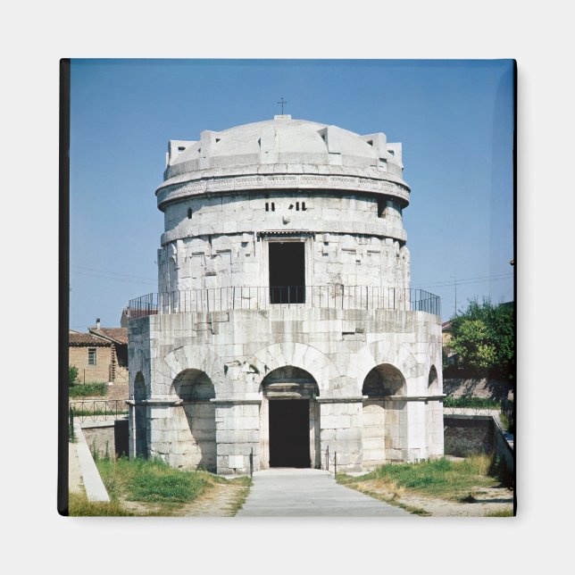 Mausoleum of Theodoric Magnet (Framsidan)