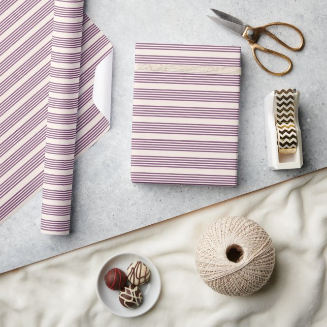 Mauve lila och beige fem rand mönster presentpapper (Hantverk)