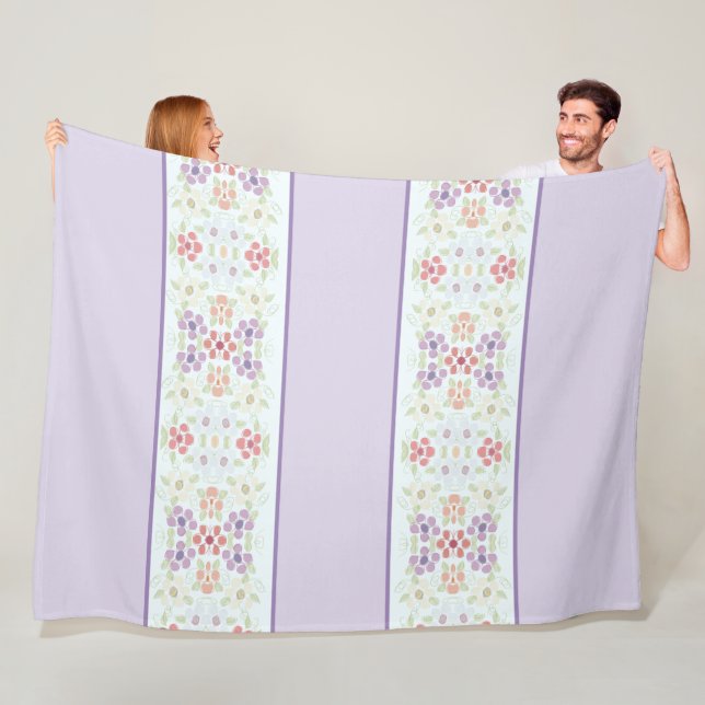 Mauve med Lila blomdekorfärg Fleecefilt (På plats)