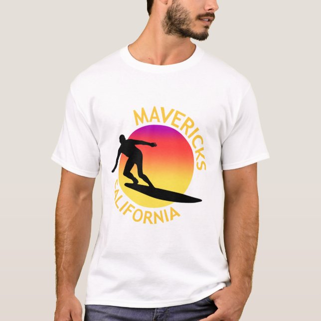 Mavericks Surfing California Vacation  T Shirt (Framsida)