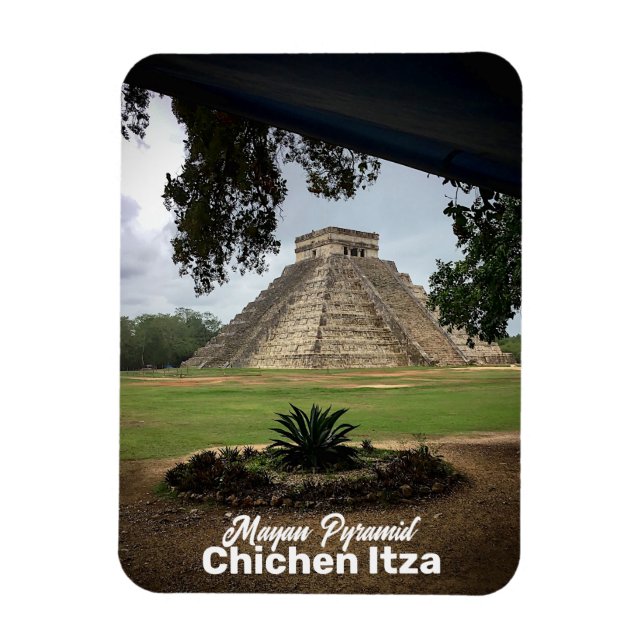 Mayan Pyramid CHICHEN ITZA Travel Souvenir Magnet (Vertikal)