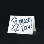 MAZEL TOV BAR BAT MITZVAH Anpassningsbar blå färg  Kort<br><div class="desc">Handritade stjärnor och penseldragstext av mig till dig. Lägg till din egen text på insidan av kortet eller ändra bakgrundsfärgerna. För fler mönster och färger, kolla min butik! Eller låt mig veta om du vill ha något anpassat. Jag har också matchande presentpapper och naturligtvis både Bar och Bat Mitzvah-versioner! Fråga...</div>