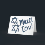 MAZEL TOV BAR BAT MITZVAH Anpassningsbar blå färg  Kort<br><div class="desc">Handritade stjärnor och penseldragstext av mig till dig. Lägg till din egen text på insidan av kortet eller ändra bakgrundsfärgerna. För fler mönster och färger, kolla min butik! Eller låt mig veta om du vill ha något anpassat. Jag har också matchande presentpapper och naturligtvis både Bar och Bat Mitzvah-versioner! Fråga...</div>
