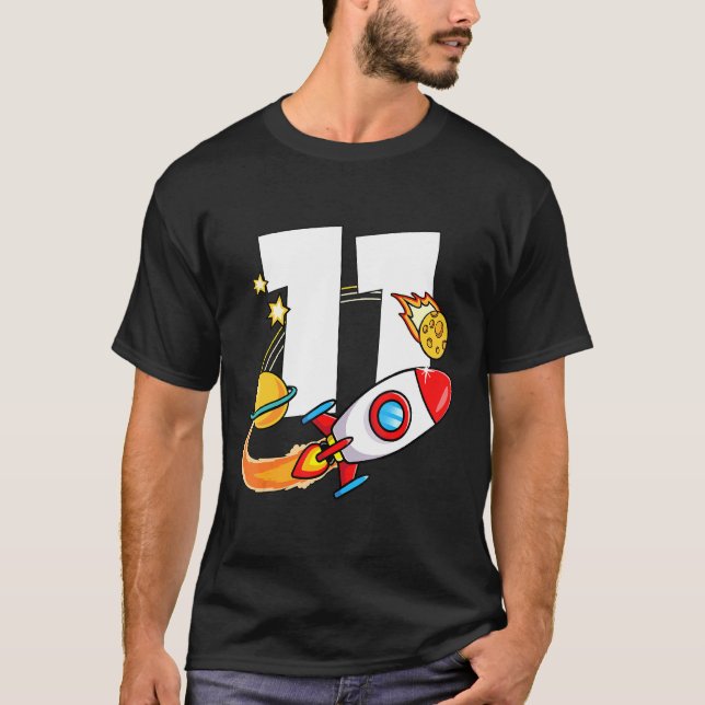 Mb 11:e födelsedagsraketen Frakt Rymden Universe T Shirt (Framsida)