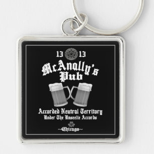 McAnallys Pub White Logotyp Fyrkantig Silverfärgad Nyckelring