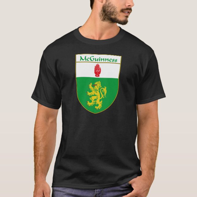 McGuinness vapensköld-/familjvapensköld Tee Shirt (Framsida)