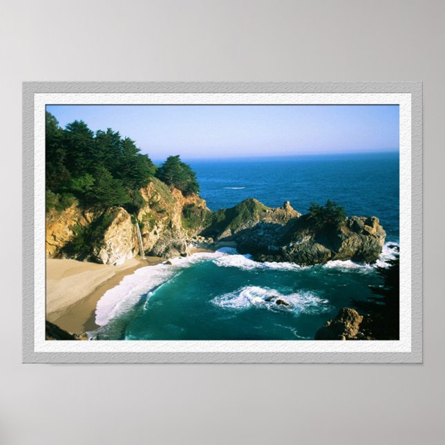 McWay Cove Waterfall Poster (Framsidan)