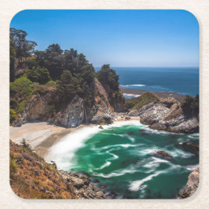 Mcway Falls i Julia Pfeiffer Burns delstatens park Underlägg Papper Kvadrat