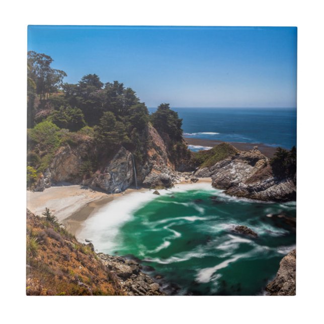 Mcway Falls i Julia Pfeiffer Burns delstatliga par Kakelplatta (Framsidan)