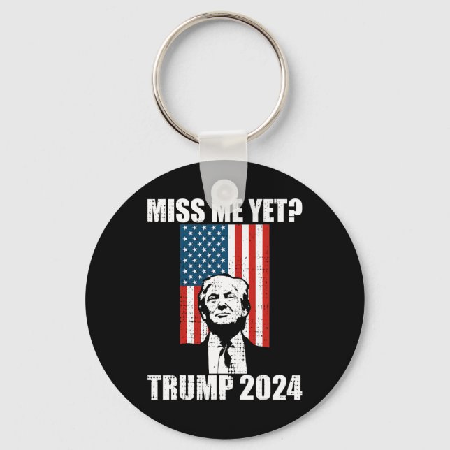 Me Yet Skrattar Trump 2024  Nyckelring (Framsida)