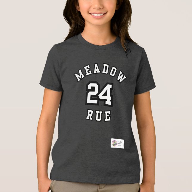 Meadow Rue Sports Lettering Shirts T Shirt (Framsida)