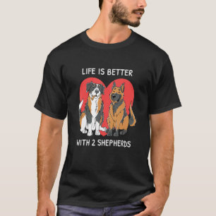 Med 2 Shepherds Aussie tysk schäferhund T Shirt