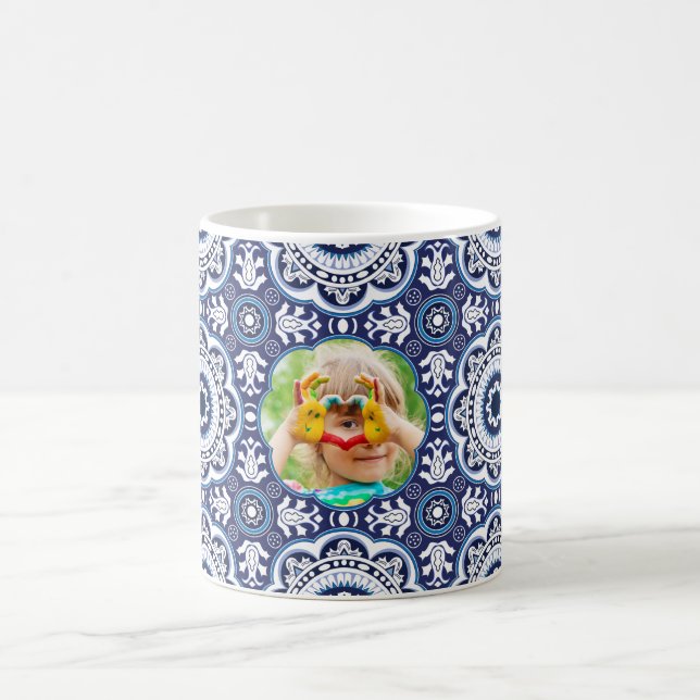 💙🤍 Med bild Mediterrana Azulejos  Kaffemugg (Center)