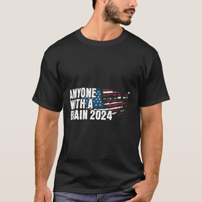 Med Brain 2024-valet Humor Tee (Framsida)