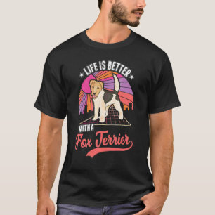 Med en foxterrier t shirt