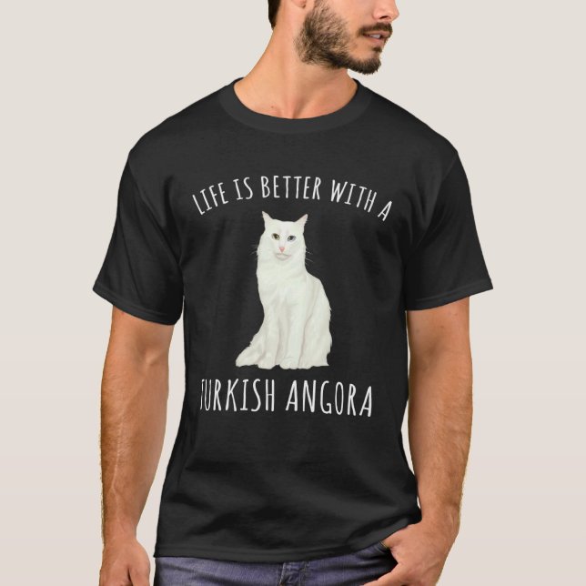 Med en turkisk angorakatt t shirt (Framsida)