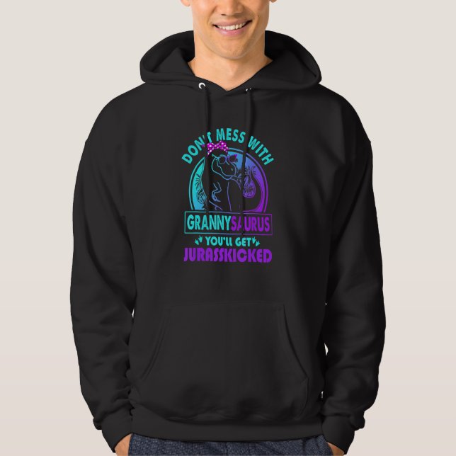  med Grannysaurus så får du Jurasskick Hoodie (Framsida)