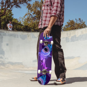 Med hajar skateboard